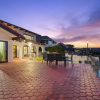 Отель Magnificent Beachfront Mansion - Pool, фото 28