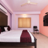 Отель OYO 1694 near Nicco Park, фото 4