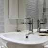 Отель Refurbished Victorian Flat in City Centre, фото 6