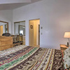 Отель Cozy Grand Lake Retreat: Fireplace & Stream Access, фото 2