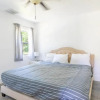 Отель Siesta Key bungalow walking distance to beach ! name: Siesta Side A, фото 3