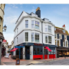 Отель Hi-spec Flat in the Heart of Brighton's Lanes, фото 1
