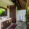 Отель Luxury Jungle Villa, 3 BR, Ubud With Staff, фото 27