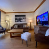 Отель Stunning Mountain Views & Fireplace - 2 Bed, sleeps 8, Top Floor Duplex Apartment, Arc 1950, фото 3