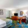 Отель La Quinta Inn & Suites by Wyndham Fremont / Silicon Valley, фото 3