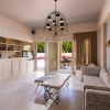 Отель Neikos Luxury Suites, фото 2