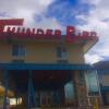 Отель Thunderbird Motel, фото 1