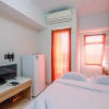 Отель Simple and Comfy Studio at Springlake Summarecon Bekasi Apartment, фото 4