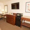 Отель HomeTown Inn & Suites, фото 25