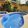 Отель Casa Suenos: Iconic 4BR Home with Private Pool, фото 10