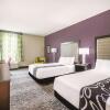 Отель La Quinta Inn & Suites by Wyndham Clifton Park, фото 4