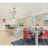 Отель Fabulous Flat in the Heart of Brighton's Lanes, фото 13