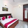Отель OYO 16167 Hotel Golf View Dlf, фото 14