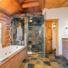 Отель Slopeside Lodge, фото 8