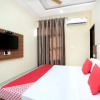 Отель OYO 14720 Hotel G R highway, фото 13