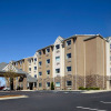 Отель Microtel Inn & Suites By Wyndham New Martinsville, фото 1