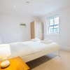Отель Light & Airy 1bed Barons Court Flat Lift & Balcony, фото 2