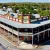Отель HISTORIC STAR LODGE and STATION MASTERS HOUSE NARRANDERA в Narrandera