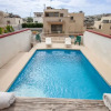 Отель Pool and Sea, charming Merill Apart 5, фото 25