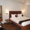 Отель Neel Clarks Inn Express Agra, фото 4
