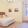 Отель North London Spacious 2 Bedroom Apartment в Лондоне