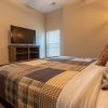 Отель Ozarks Peak - Sleeps 25 7 Bedroom Home by Redawning, фото 11