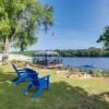 Отель Riverfront New Hampshire Cottage w/ Boat Dock в Манчестере