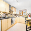 Отель Cosy 2 bed Apt With Free Parking by Oldbury, фото 3