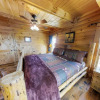 Отель Awestruck - 2 Br cabin by RedAwning, фото 10
