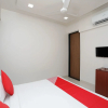 Отель OYO 11742 Hotel Aakiyo Rooms, фото 1