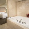 Отель Four Points by Sheraton Melville Long Island, фото 9
