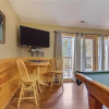 Отель Cubs Corner - Three Bedroom Cabin, фото 13