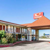 Отель Econo Lodge Inn & Suites Near Bricktown, фото 10