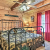 Отель Cabin w/ Hot Tub & Deck ~ 12 Mi to Pigeon Forge!, фото 10