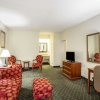 Отель Clarion Inn & Suites, фото 46