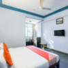 Отель OYO 11984 Hotel Peace, фото 7