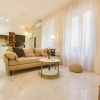 Отель GOLDEN LEAF - Stunning Central 1BR Apt, фото 8