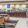 Отель Comfort Inn & Suites Cedar Rapids North - Collins Road, фото 34