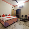 Отель OYO 19937 Hotel Rajkamal International, фото 16