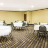 Отель Candlewood Suites Wichita Northwest, an IHG Hotel, фото 16