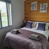 Отель Charming 3-Bed Lodge in Bury Saint Edmunds, фото 5
