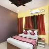 Отель Oyo 11910 Near Kamaraj Avenue, фото 14