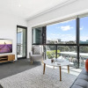 Отель Stylish 2 Bedroom in Viaduct Harbor - by Urban Butler, фото 3