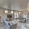 Отель Chic Bend Home w/ Deck < 3 Mi to Downtown!, фото 11