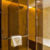 Отель Yichang Golden Lion Hotel, фото 9