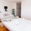 Отель Hope - 30m to the sea & Seaview - R3, фото 1