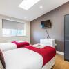 Отель South Woodford 2 Bed En-Suite House, фото 4