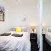 Отель COMPLETE HOST Fitzroy St Apartments, фото 3