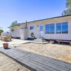 Отель Chic Morongo Valley Home: Mtn Views & Pergola, фото 1