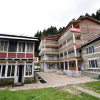 Отель OYO 7766 Hotel Thakur, фото 1